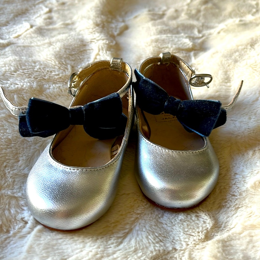 Janie and Jack adorable silver leather bow strap ballet flats